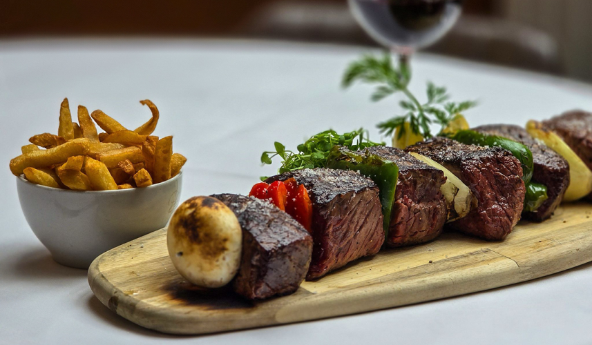 brasserie signature beef brochette